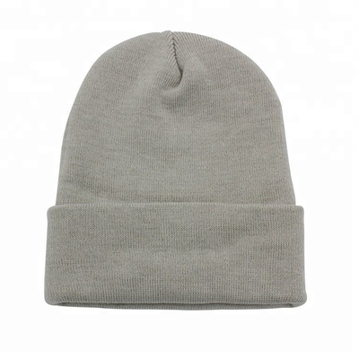 کلاه بافتنی شیک ضخیم پوشیده شده با کیف شلوار، طراحی شیک کلاه بافتنی زمستانی